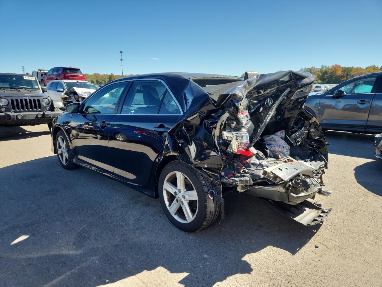 2014 TOYOTA CAMRY