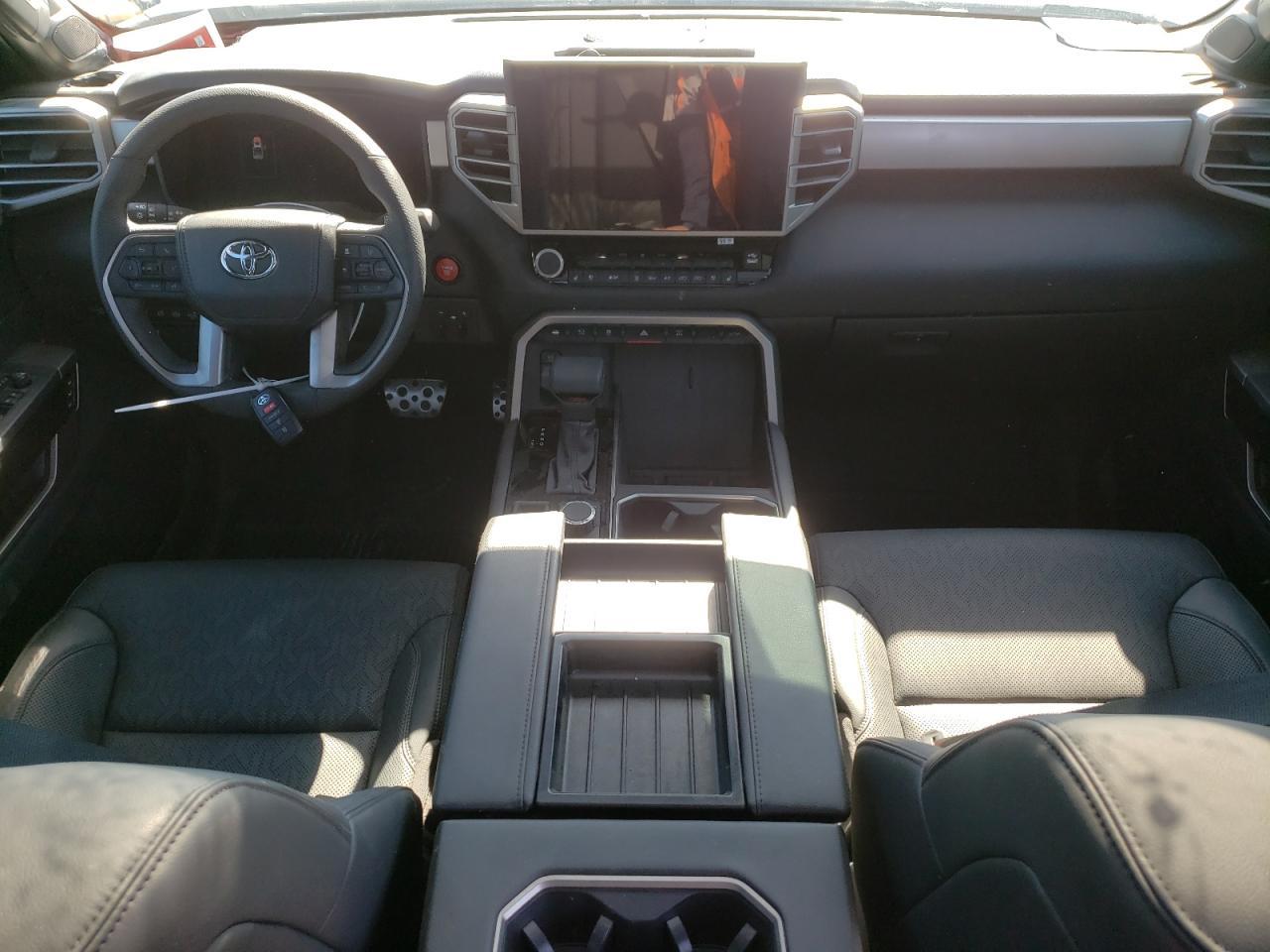 2025 TOYOTA TUNDRA