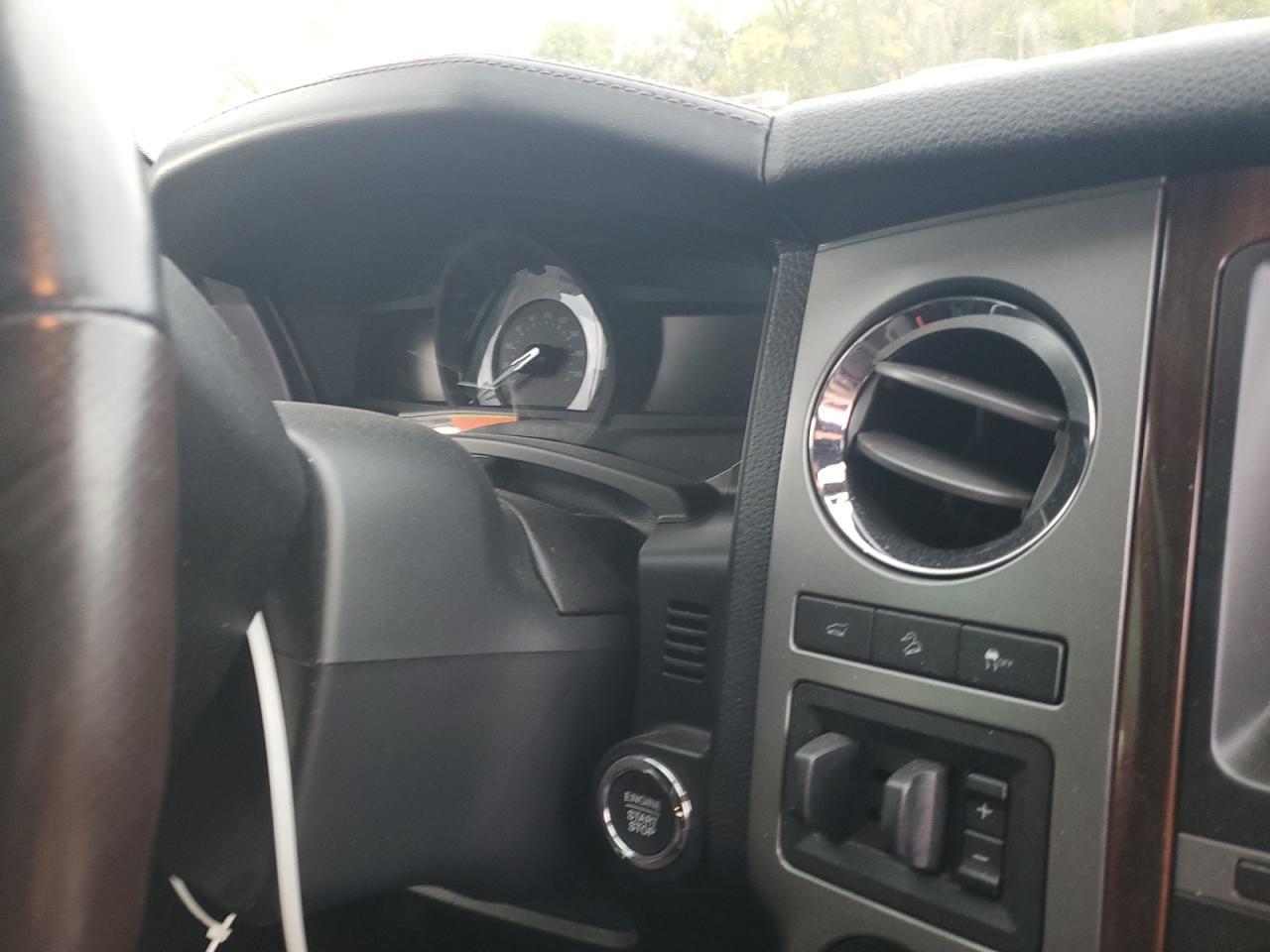 2017 FORD Expedition