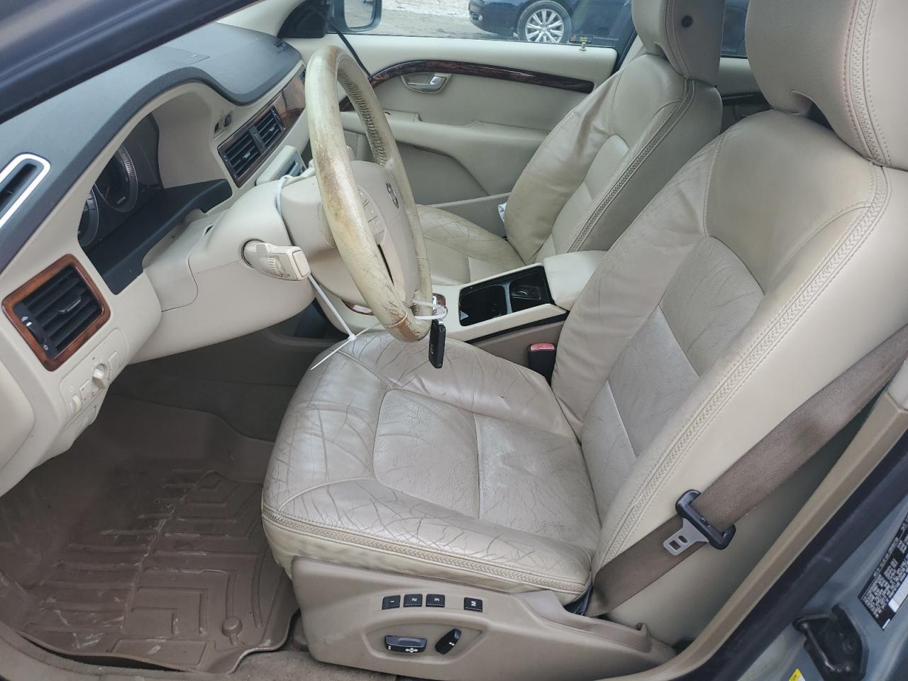 2009 VOLVO XC70