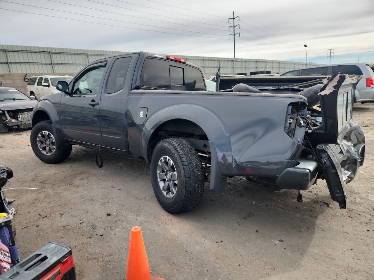 2012 NISSAN Frontier