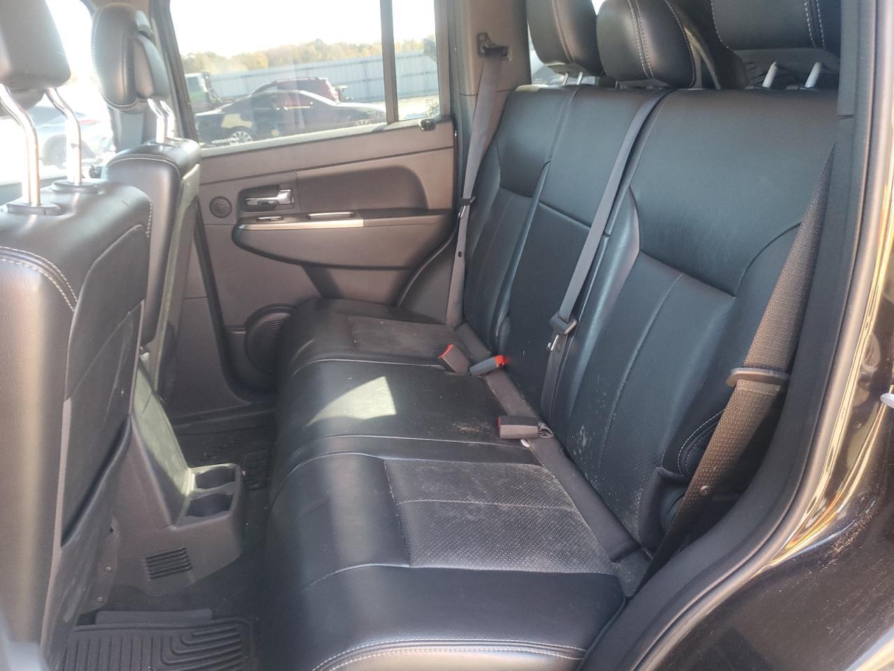 2011 JEEP Liberty