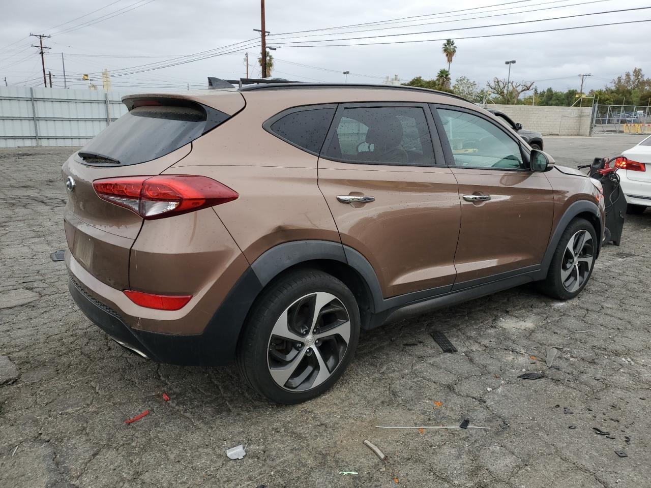 2016 HYUNDAI TUCSON