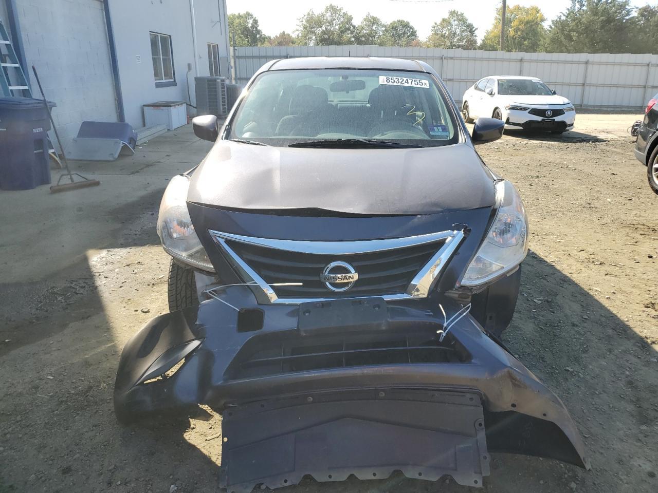 2015 NISSAN VERSA