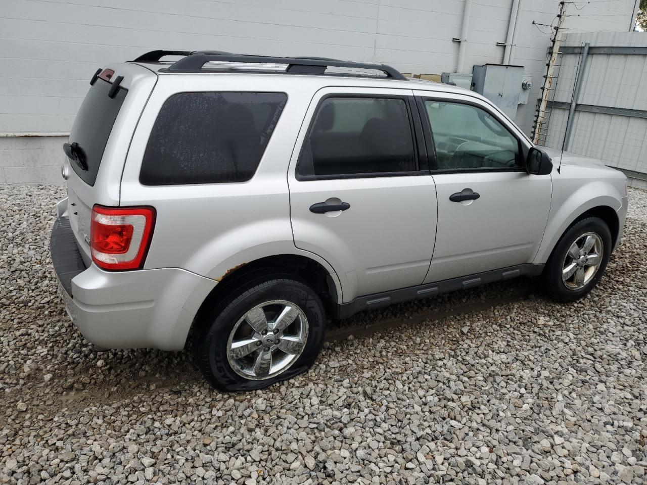 2010 FORD ESCAPE