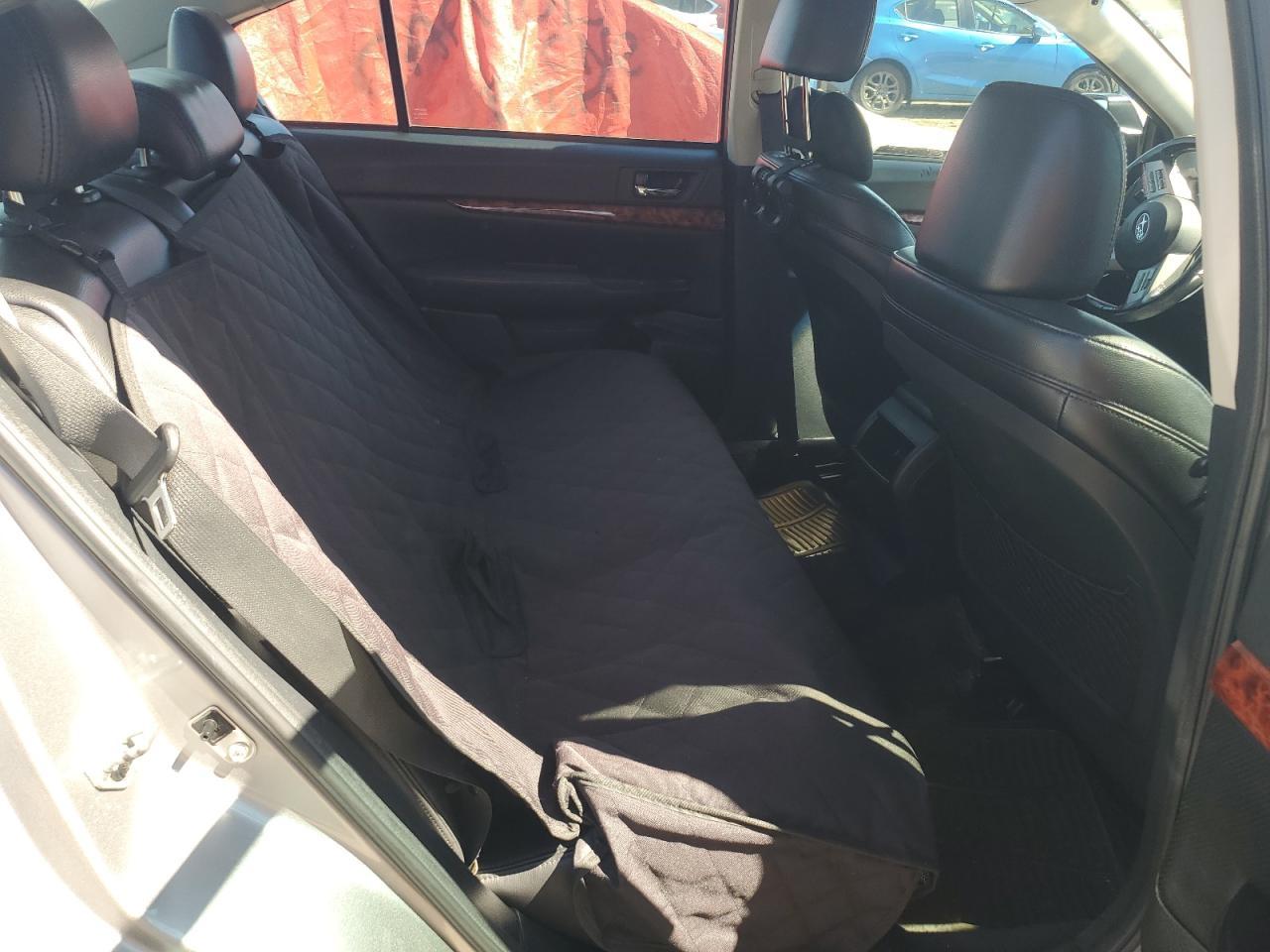 2010 SUBARU Legacy