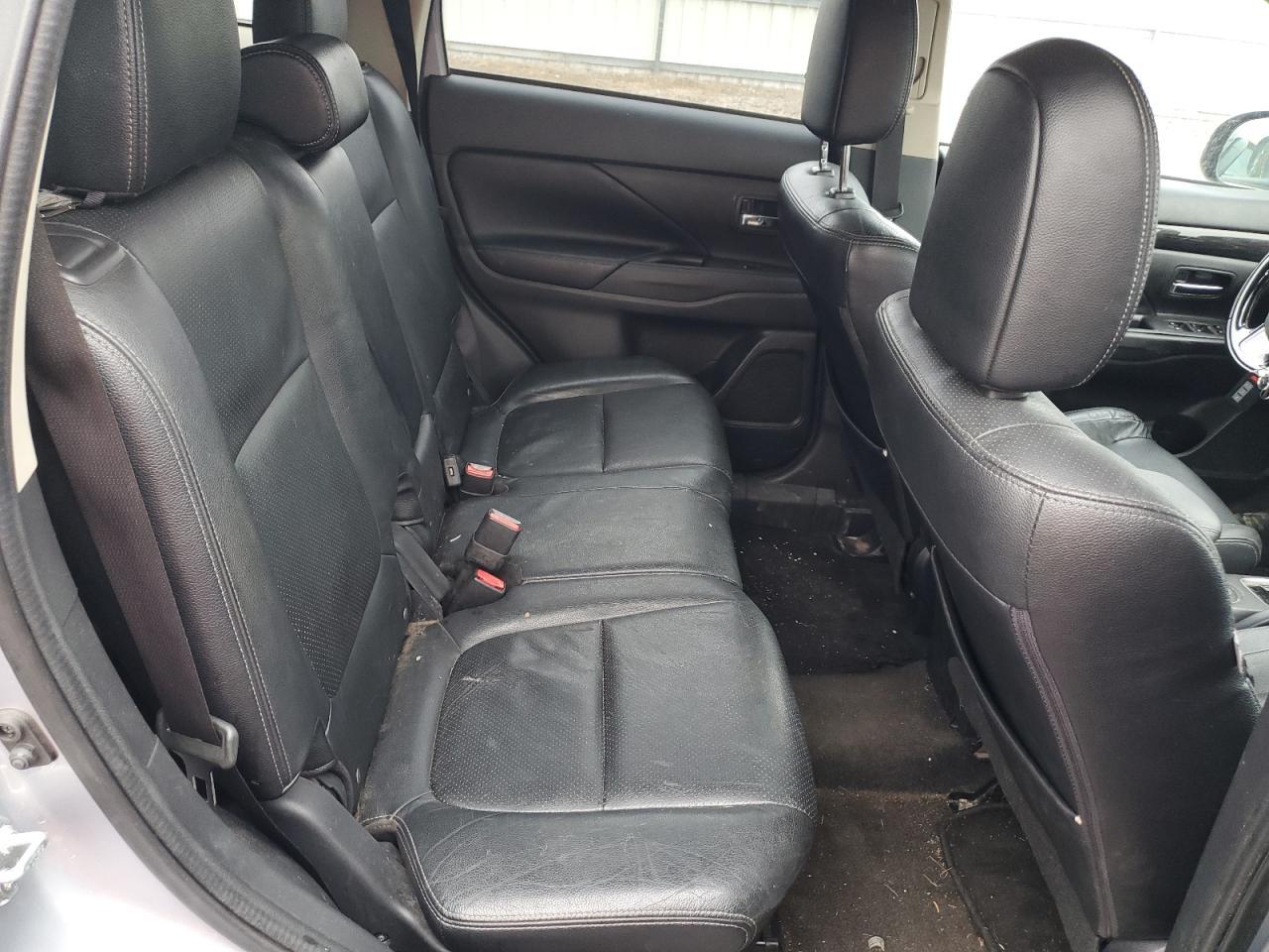 2016 MITSUBISHI outlander
