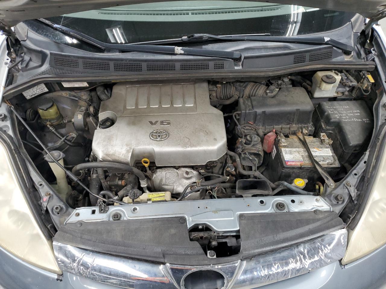 2008 TOYOTA SIENNA