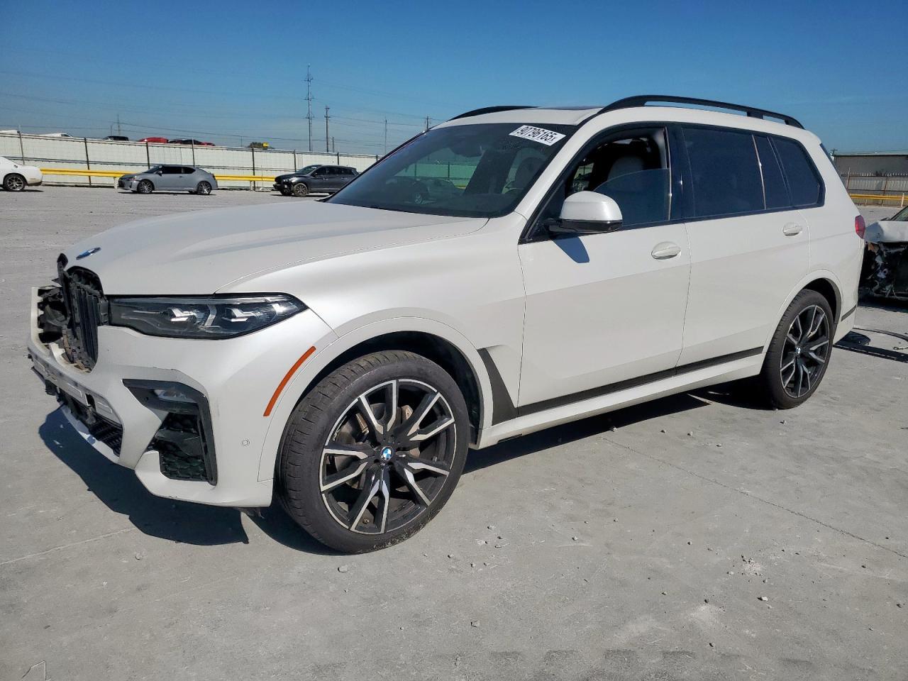 2021 BMW X7