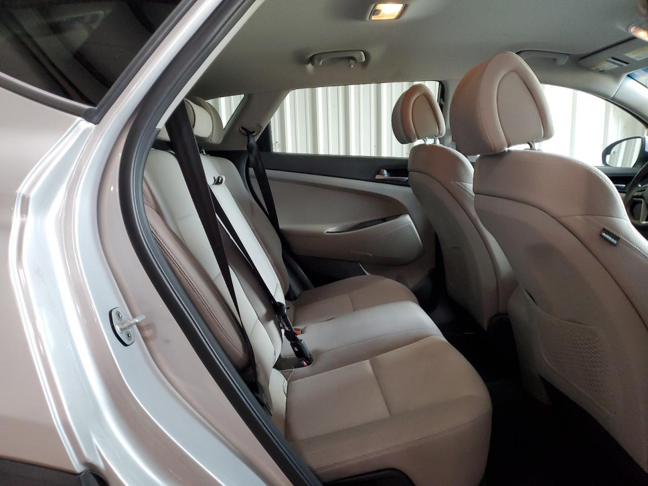 2016 HYUNDAI TUCSON