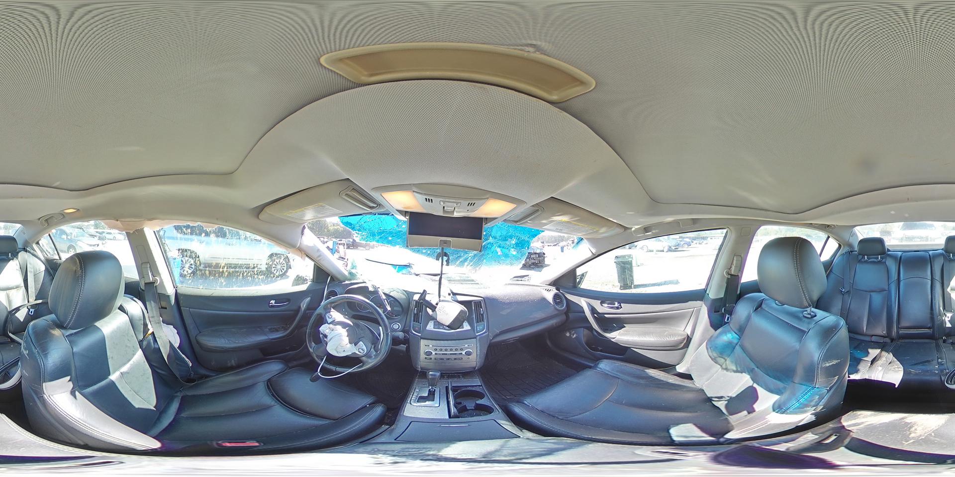 2011 NISSAN Maxima
