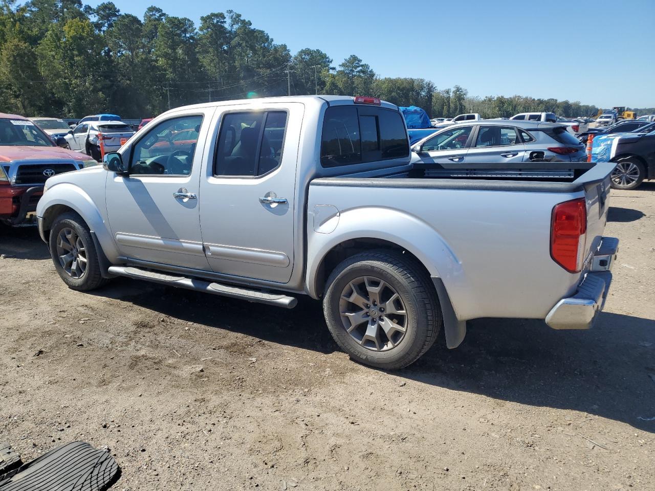 2014 NISSAN Frontier