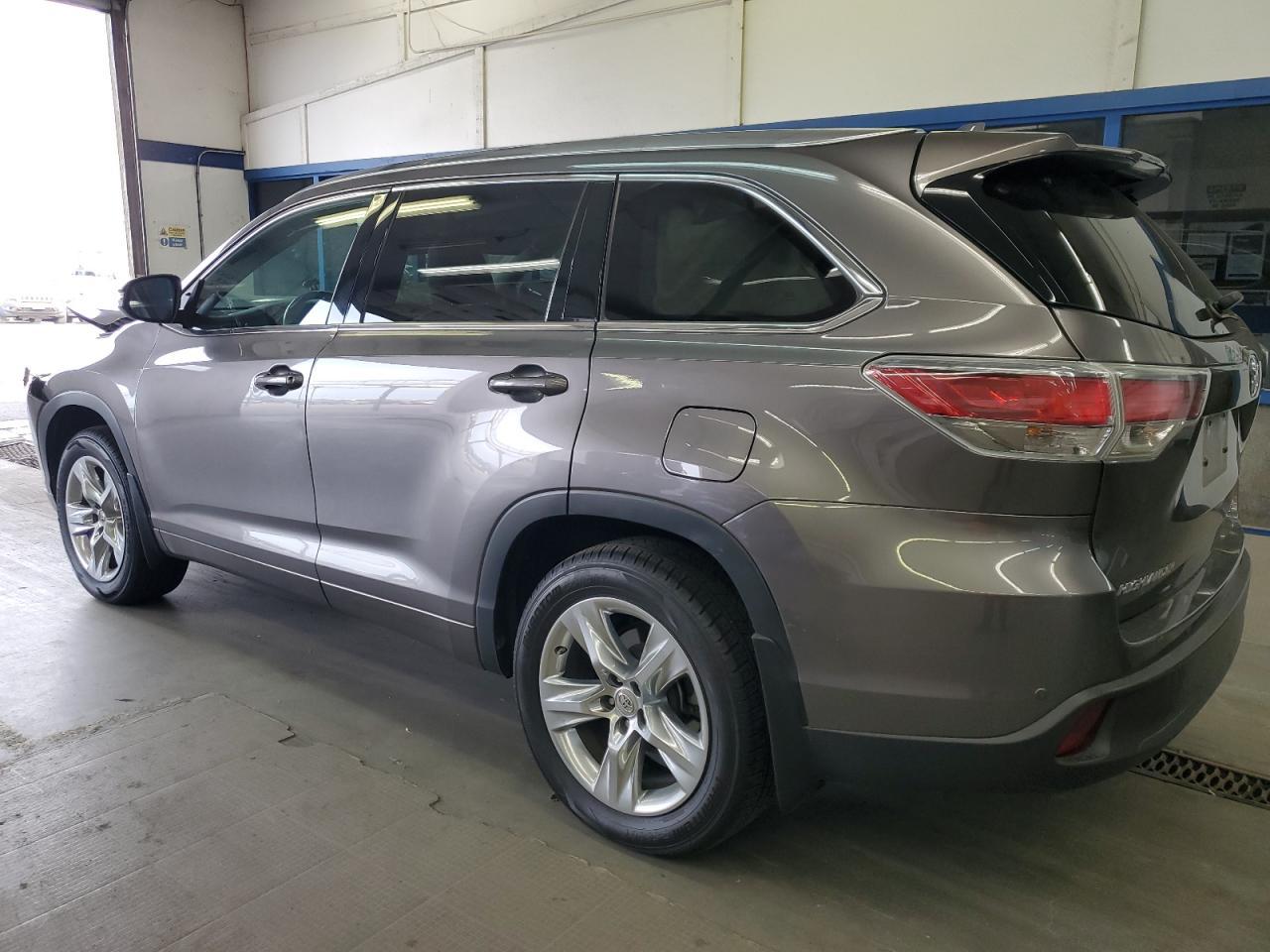 2015 TOYOTA HIGHLANDER