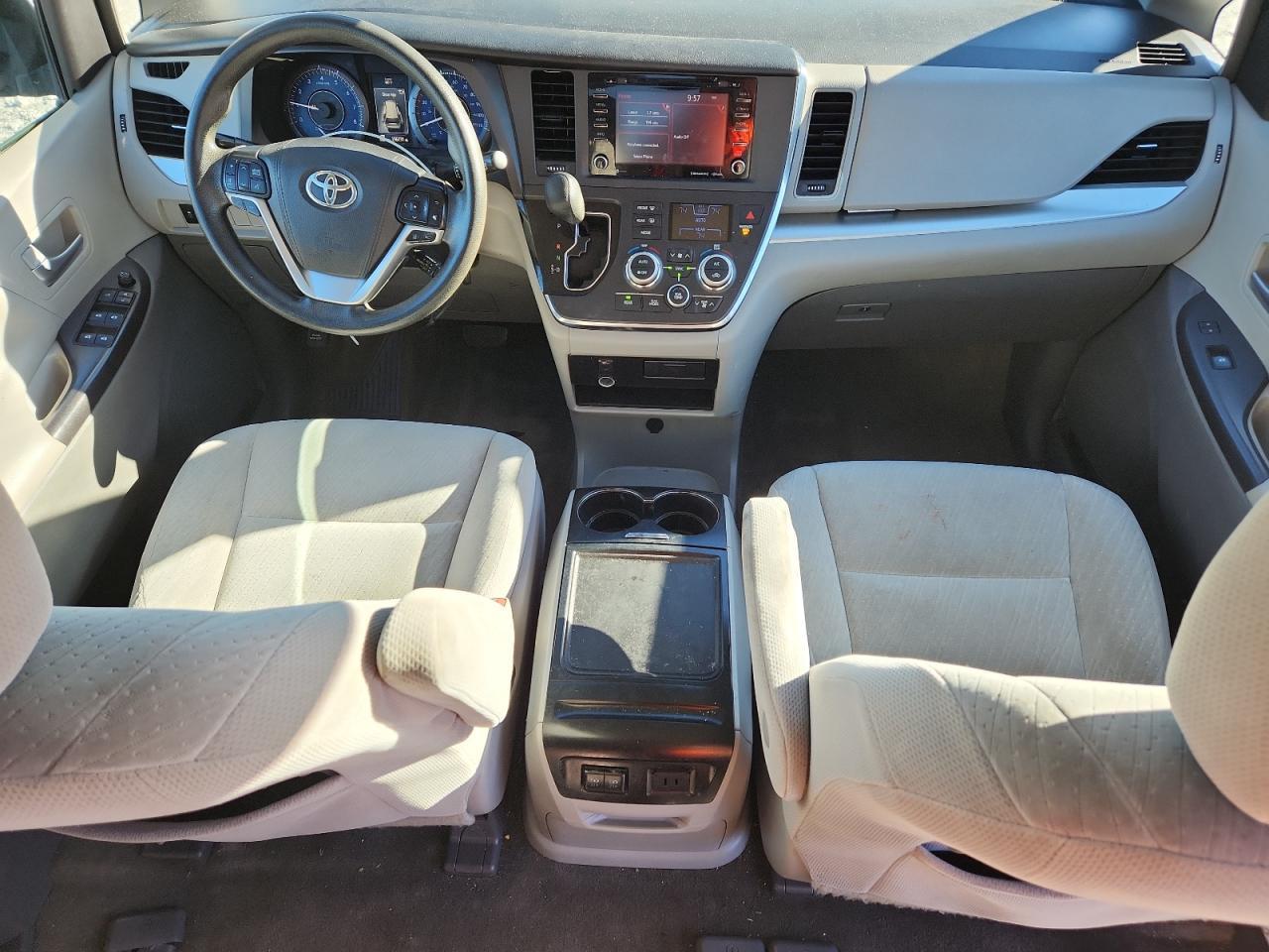 2018 TOYOTA SIENNA