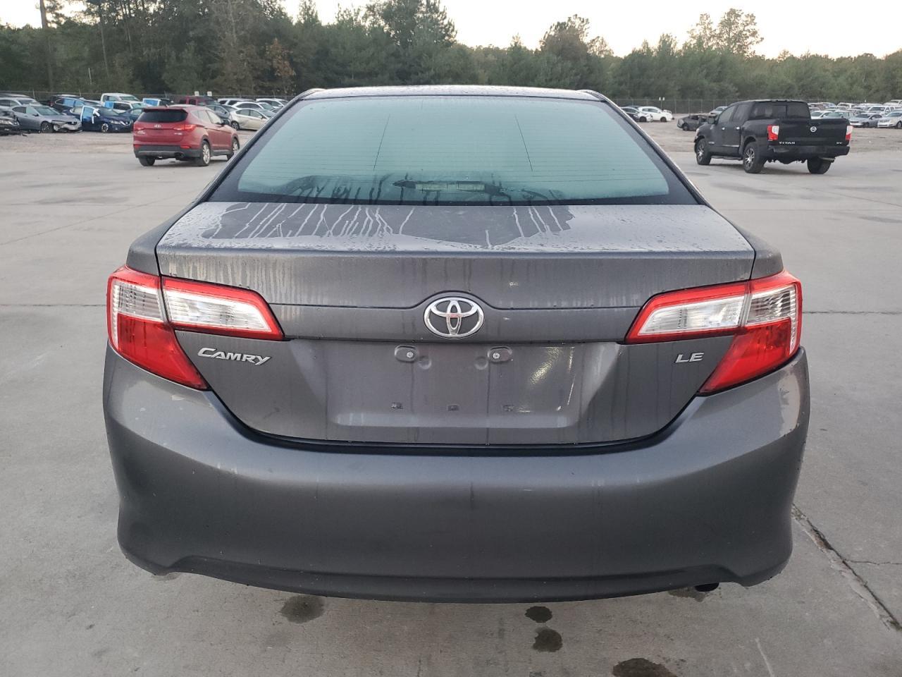 2014 TOYOTA CAMRY