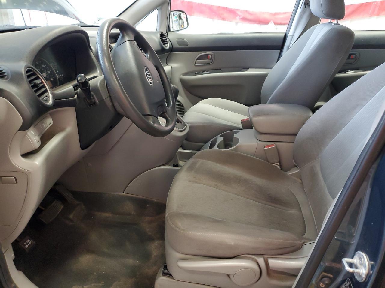 2009 KIA RONDO