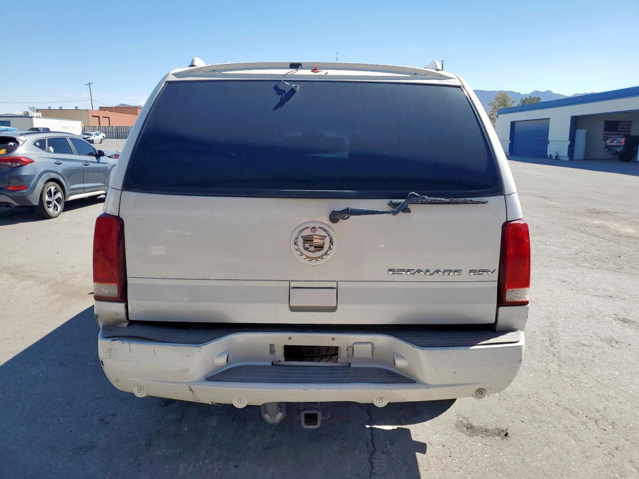 2003 CADILLAC ESCALADE
