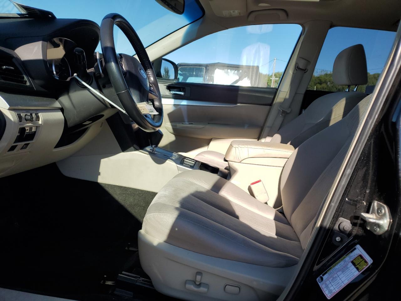2013 SUBARU Outback