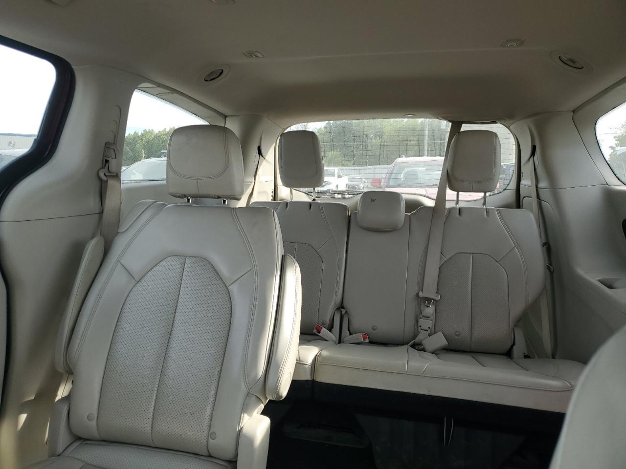 2021 CHRYSLER Voyager