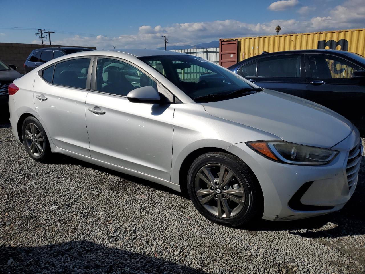 2017 HYUNDAI ELANTRA