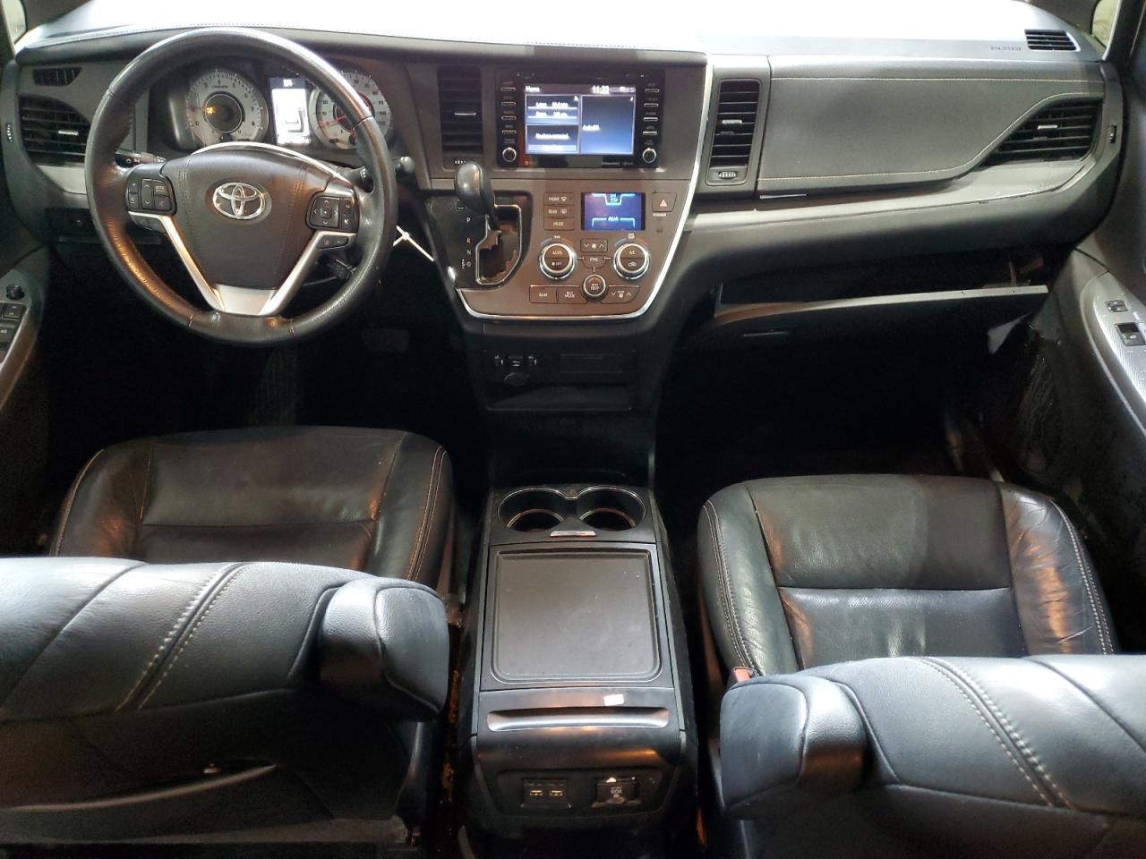2018 TOYOTA SIENNA