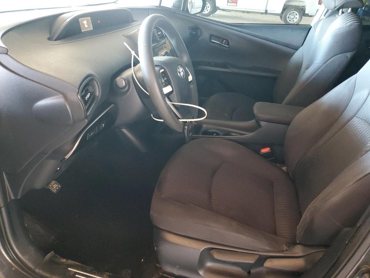 2016 TOYOTA PRIUS