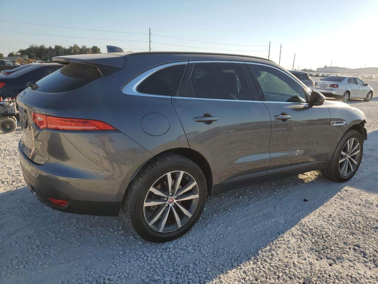 2018 JAGUAR F-Pace