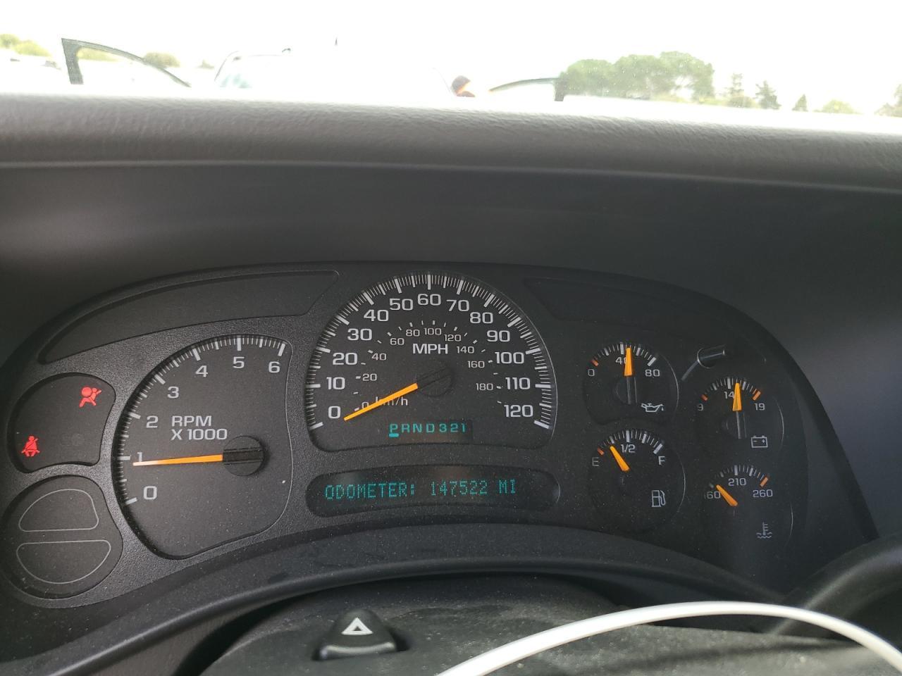 2004 CHEVROLET Tahoe