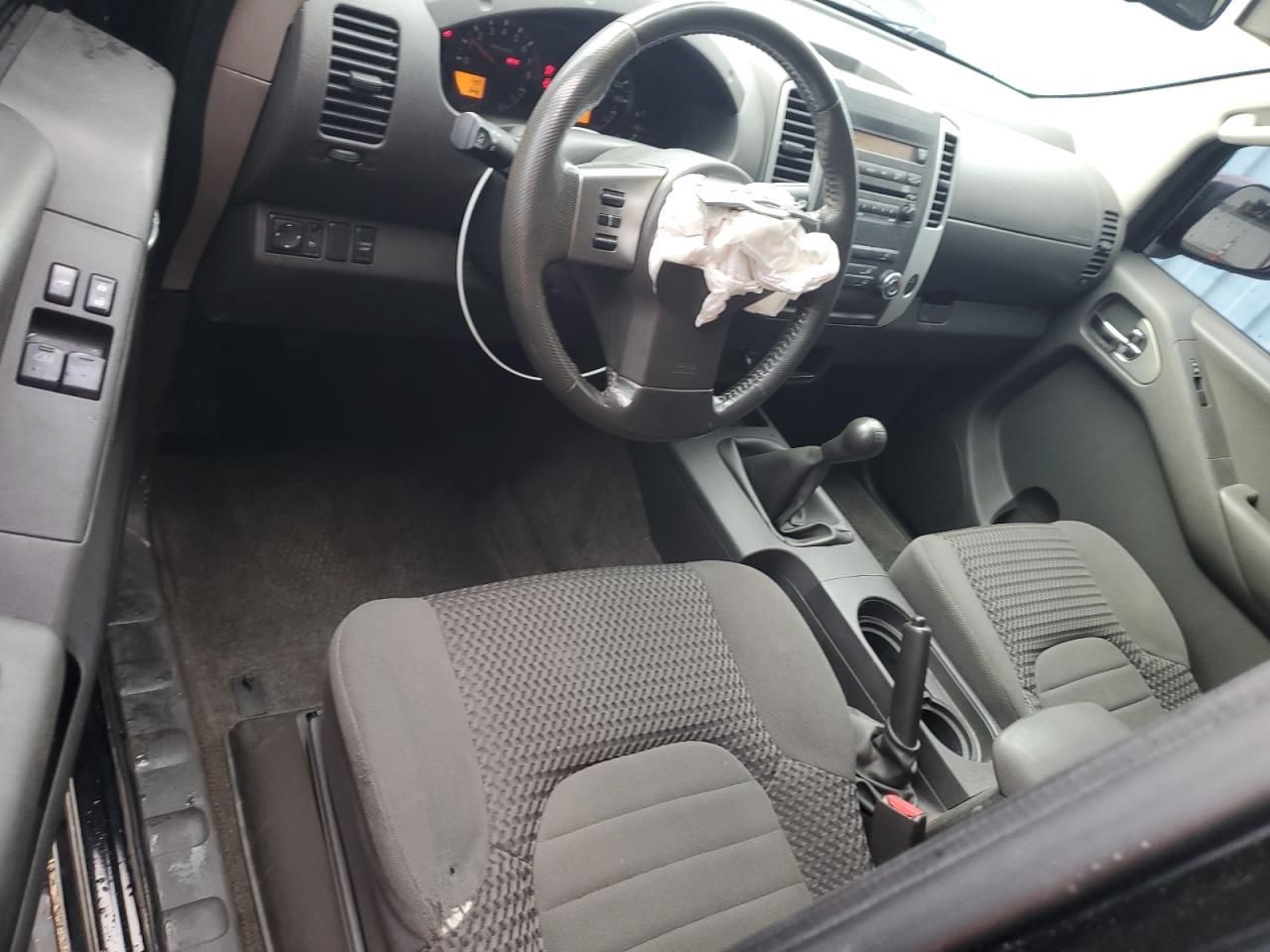 2011 NISSAN Frontier
