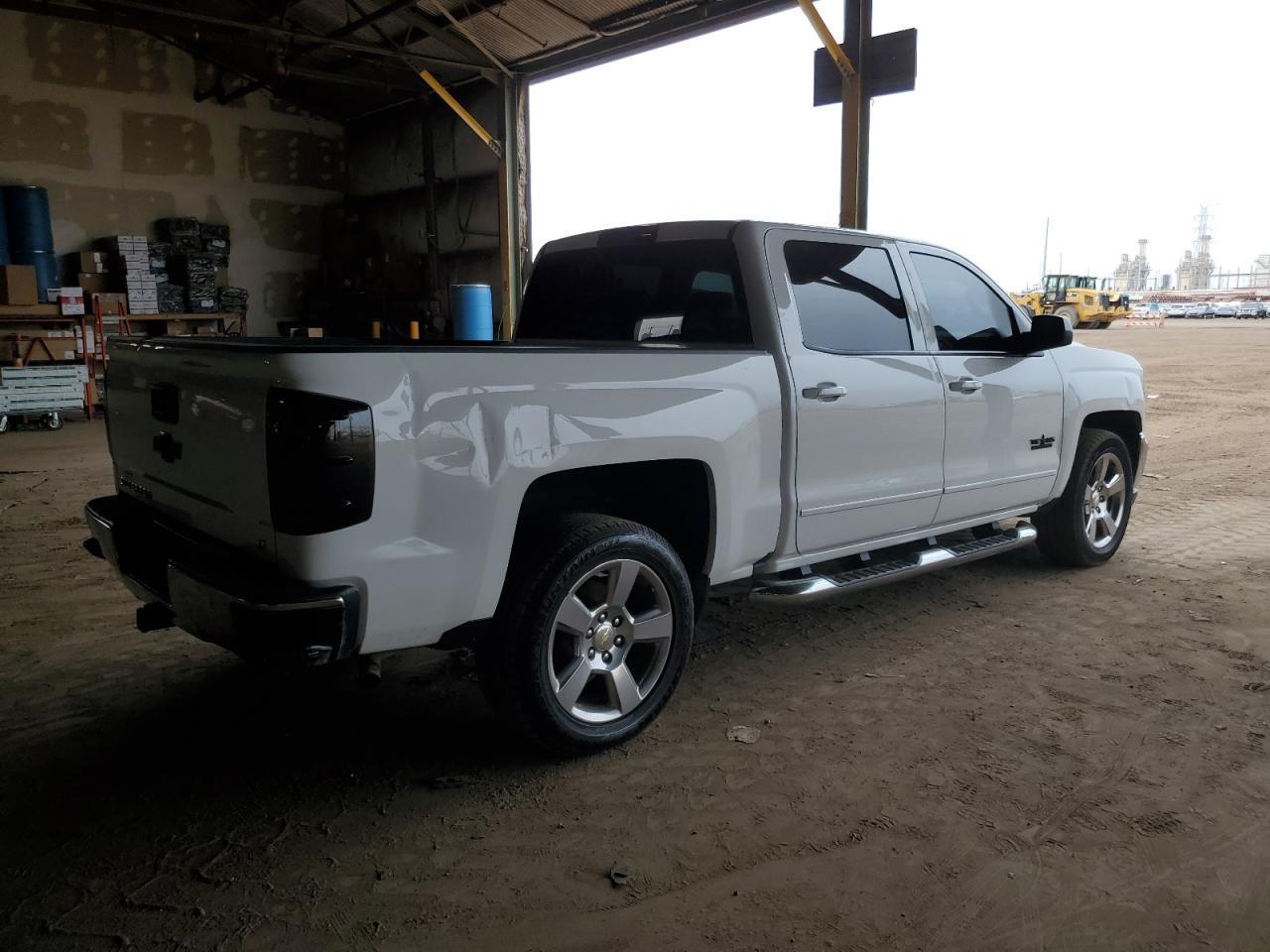 2018 CHEVROLET Silverado