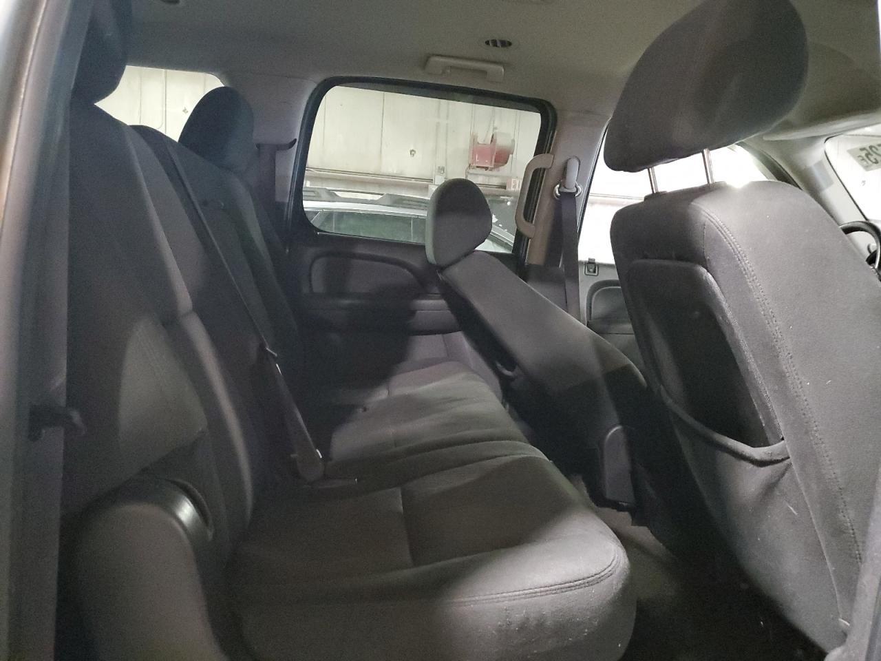 2011 CHEVROLET Suburban