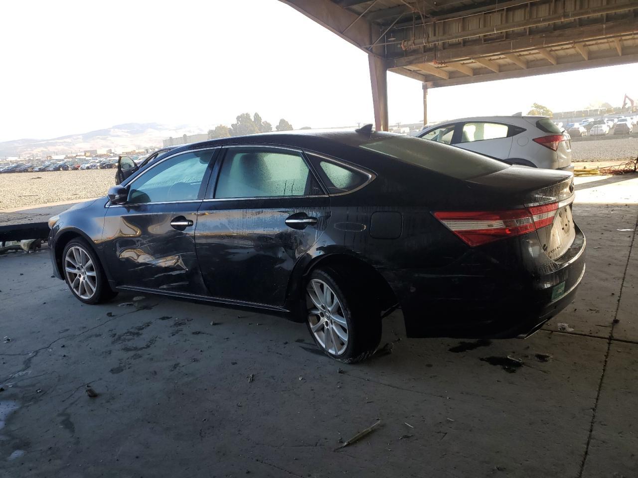 2013 TOYOTA Avalon