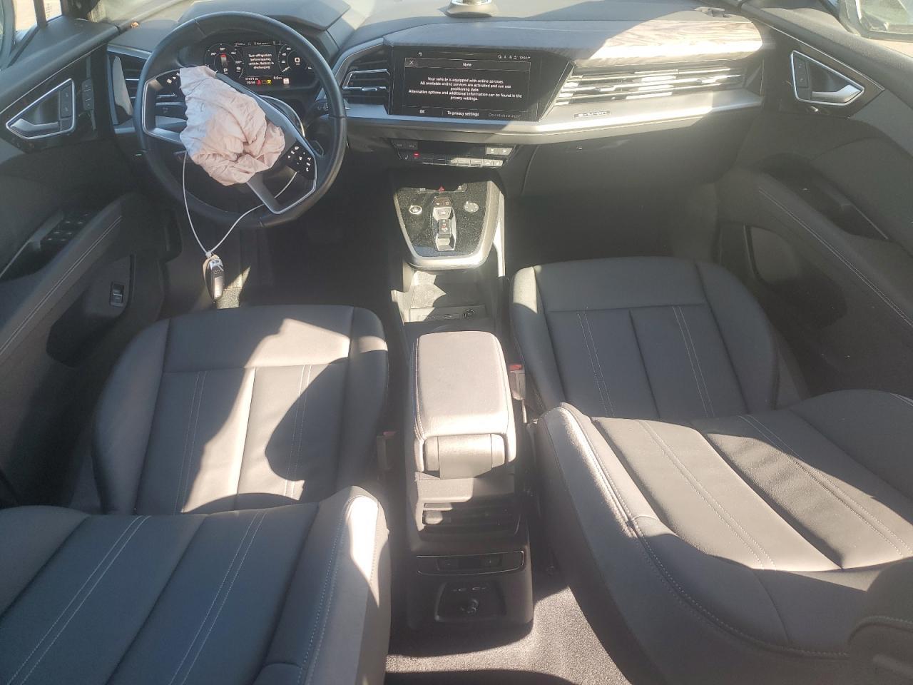 2024 AUDI Q4 e-tron