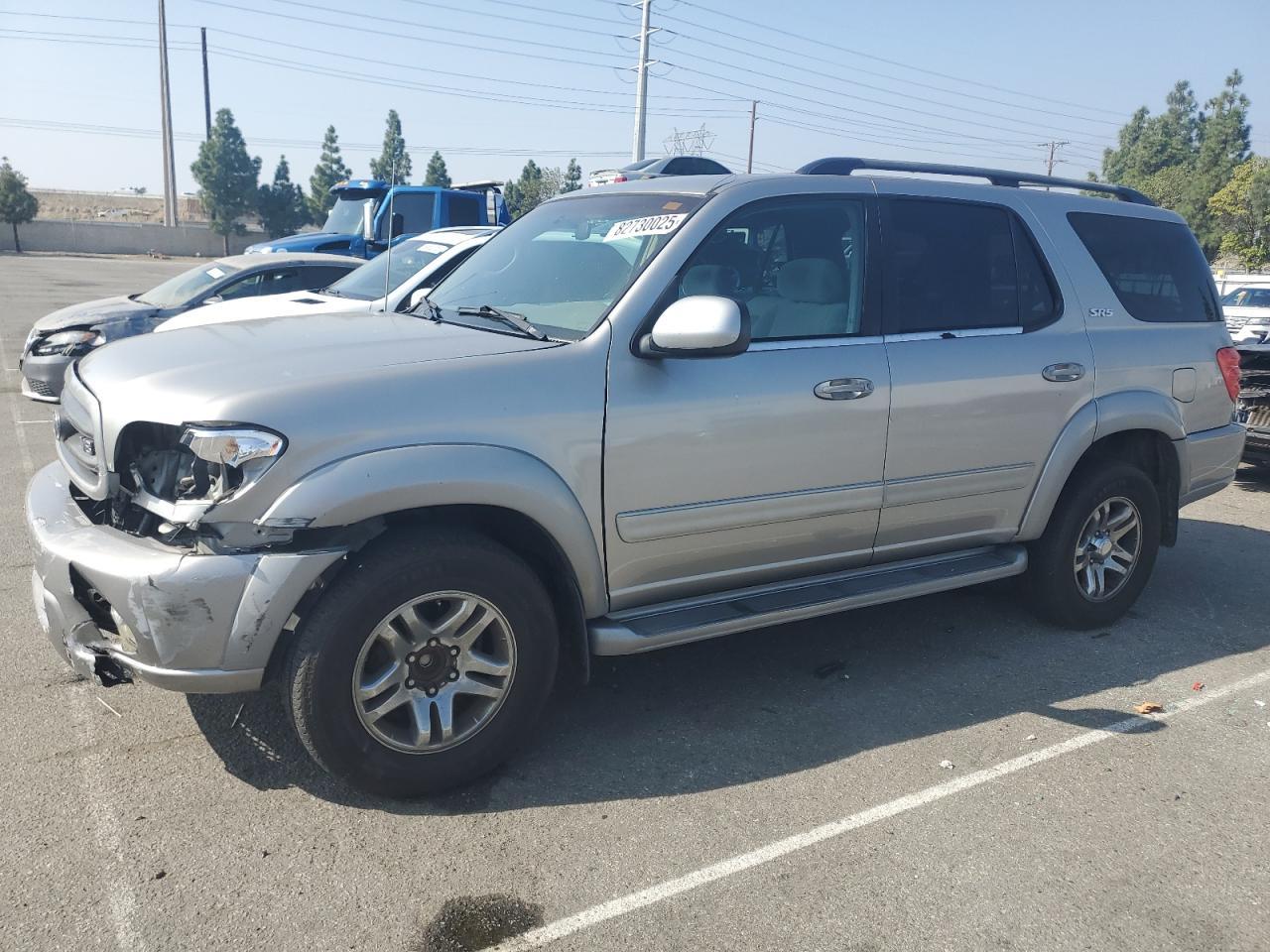 2004 TOYOTA Sequoia