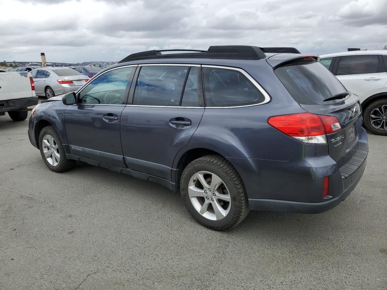 2014 SUBARU Outback