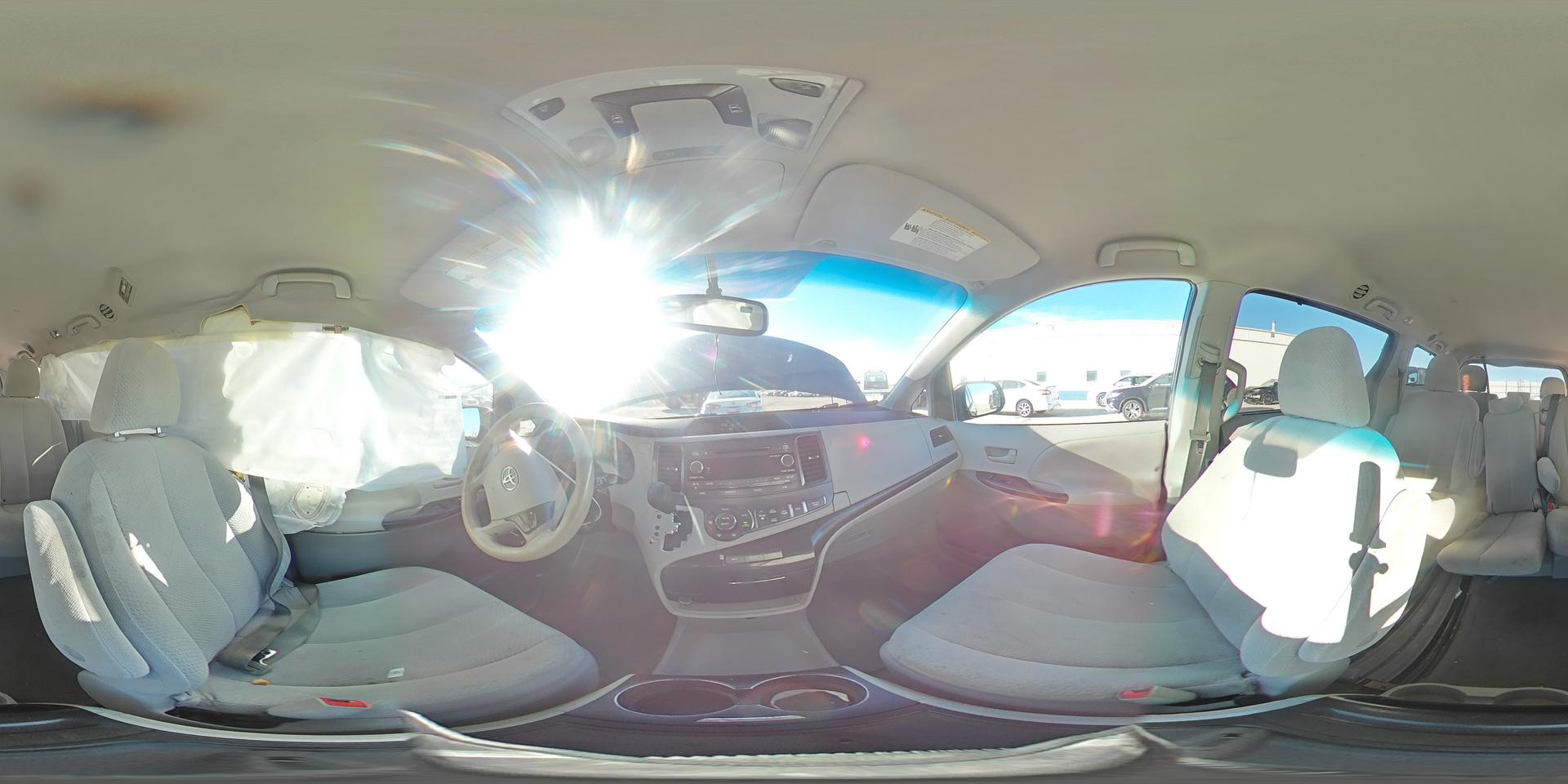 2013 TOYOTA SIENNA