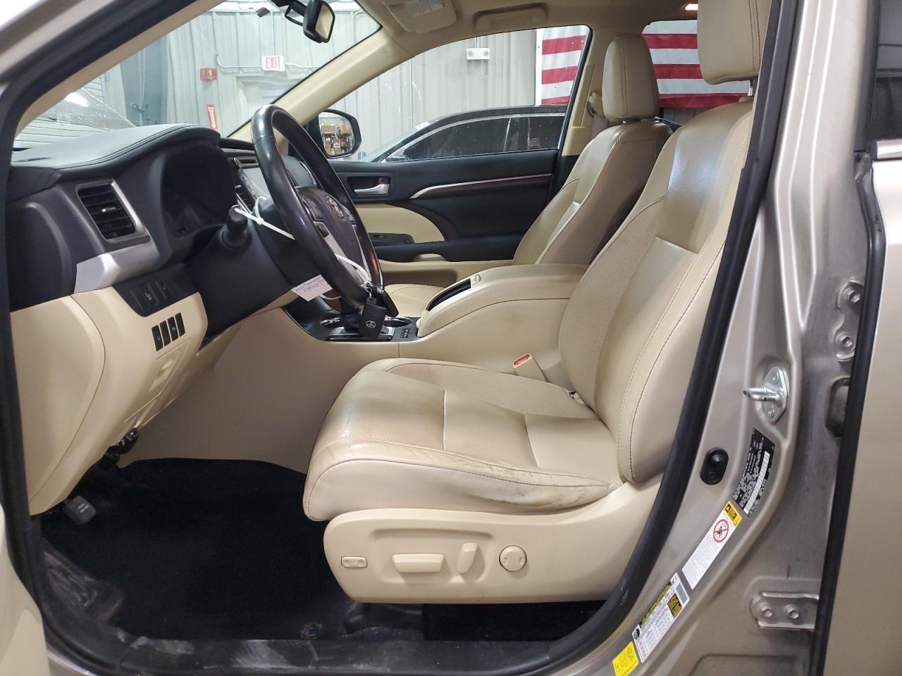 2015 TOYOTA HIGHLANDER