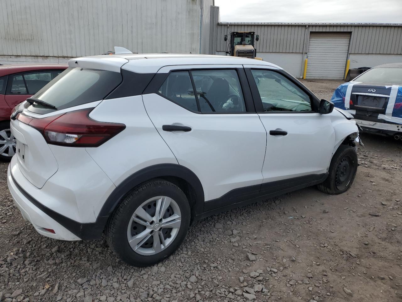 2024 NISSAN KICKS