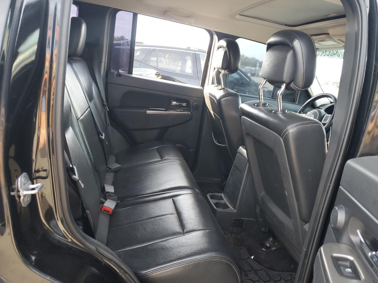 2012 JEEP Liberty