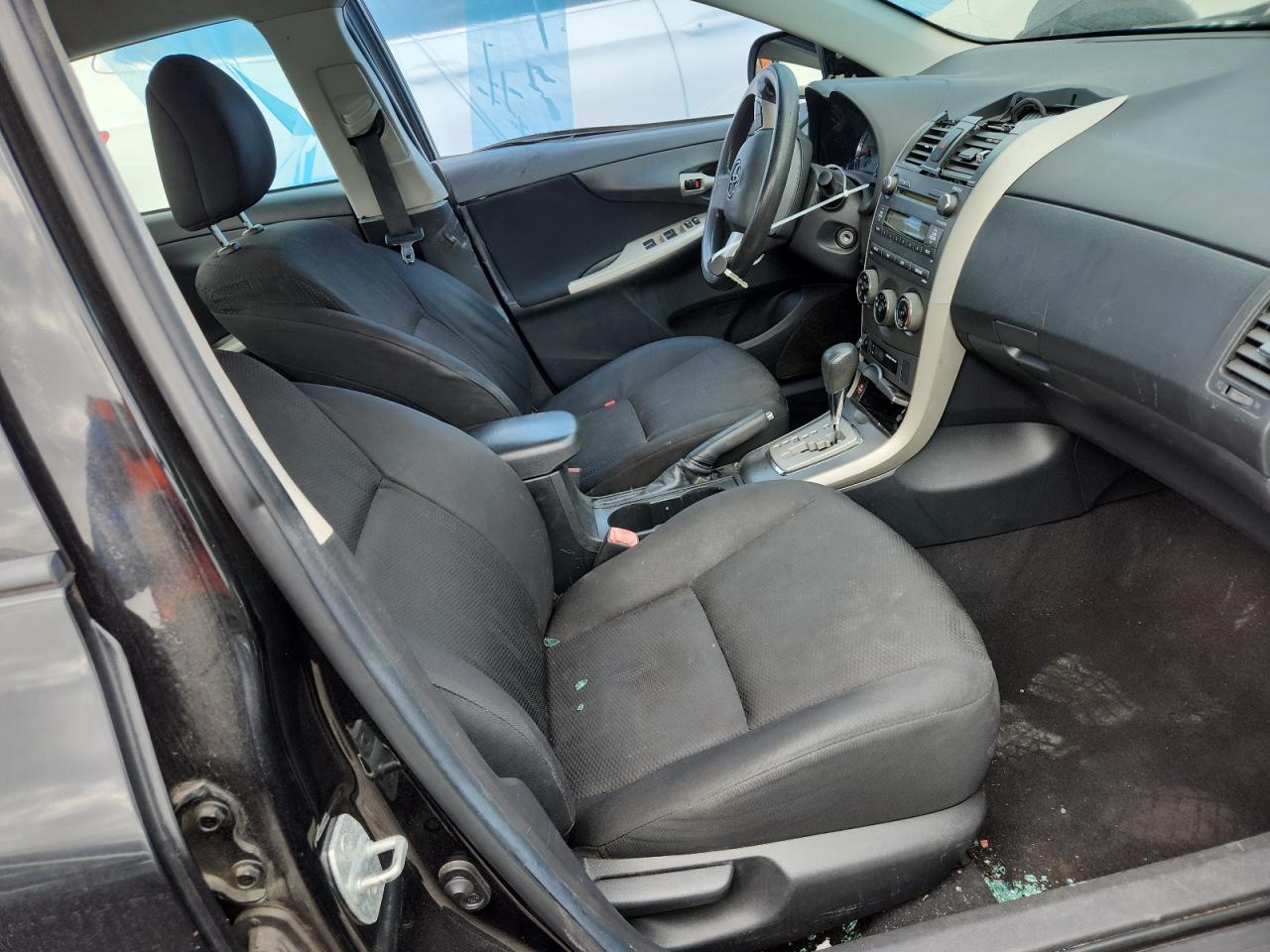2011 TOYOTA COROLLA
