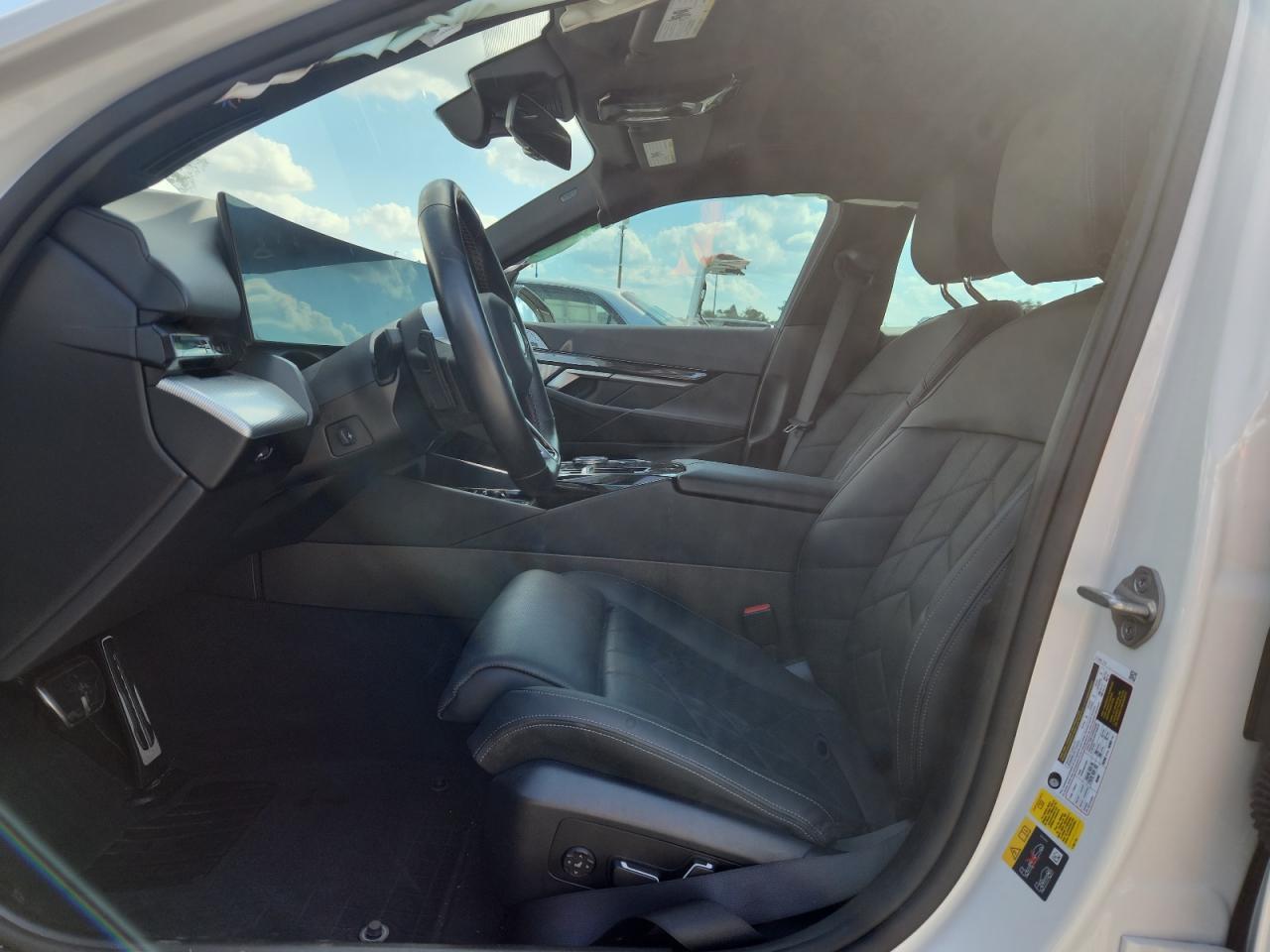 2024 BMW i5