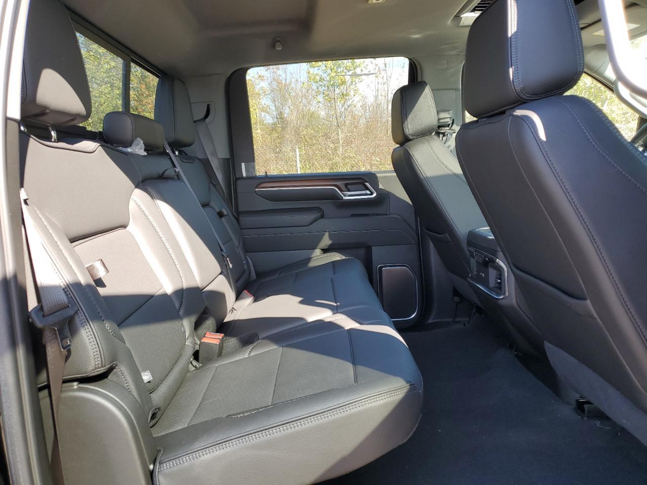 2024 GMC Sierra
