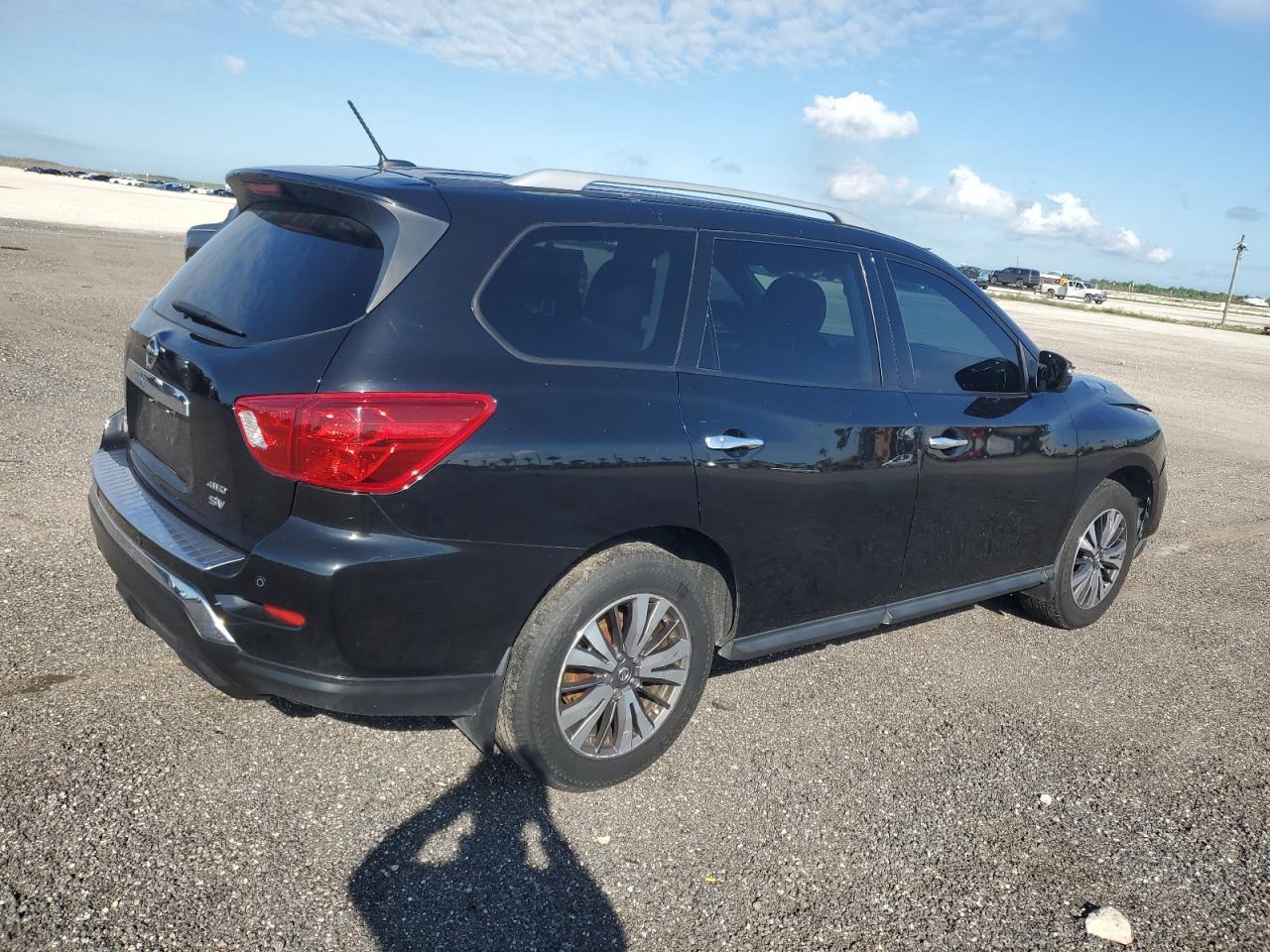 2017 NISSAN PATHFINDER