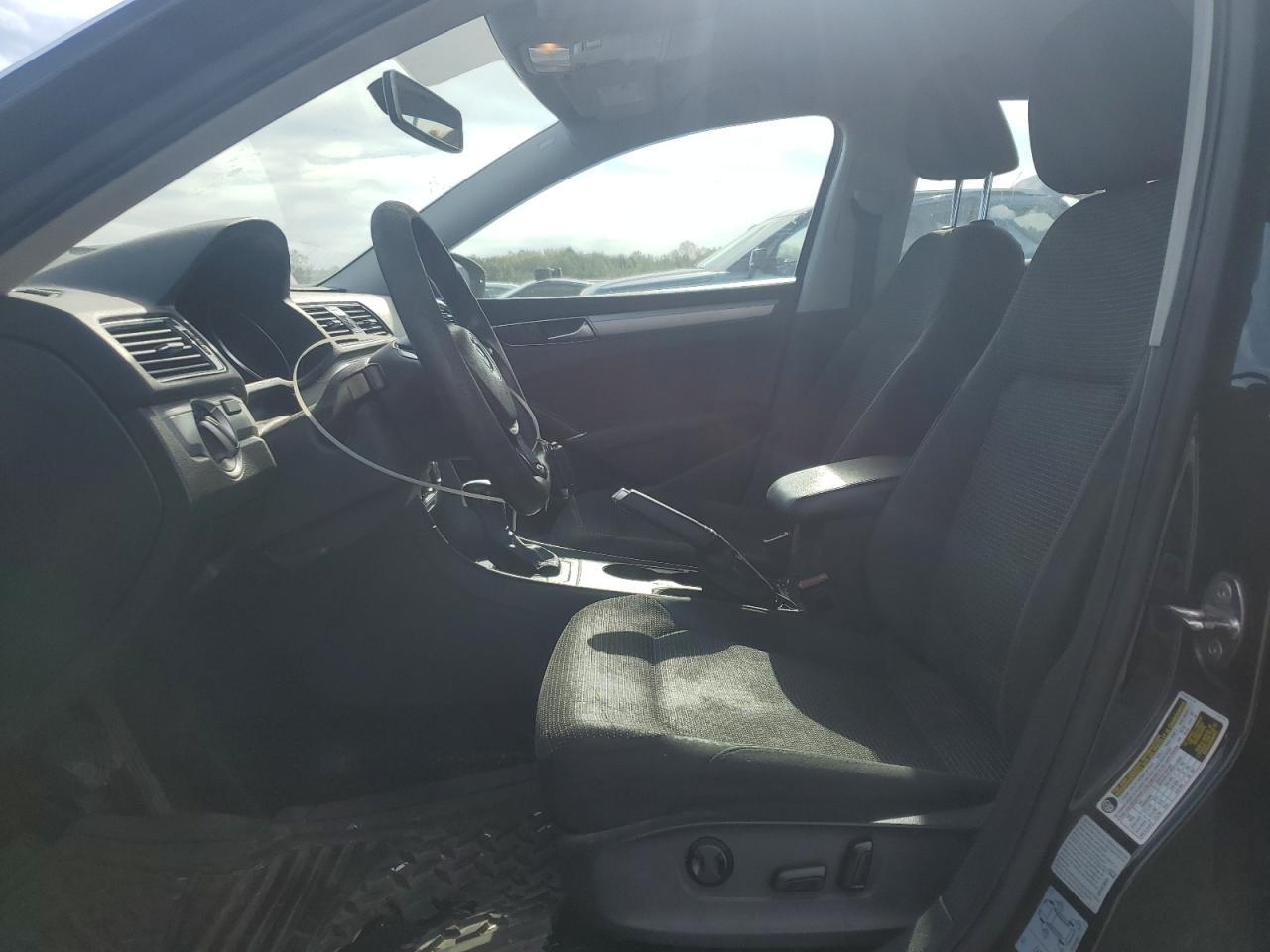 2018 VOLKSWAGEN Passat