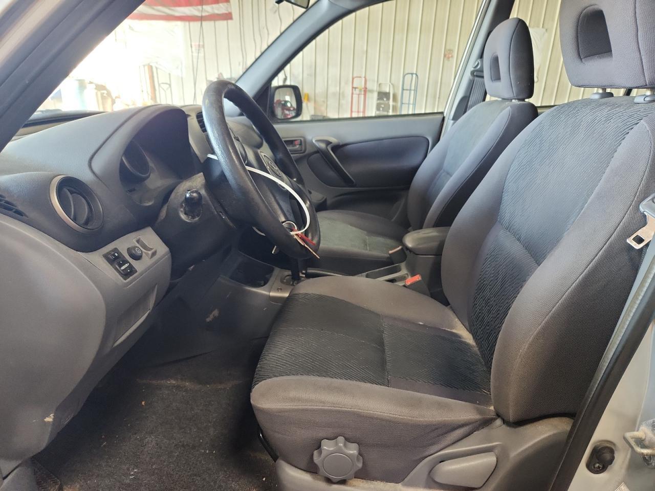 2003 TOYOTA RAV4