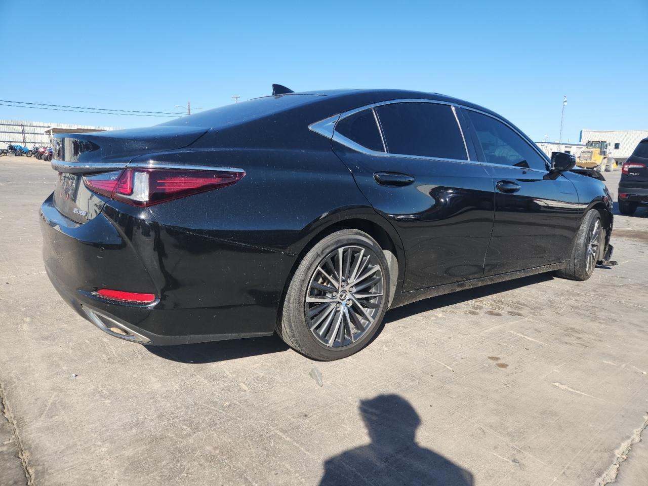 2023 LEXUS Es