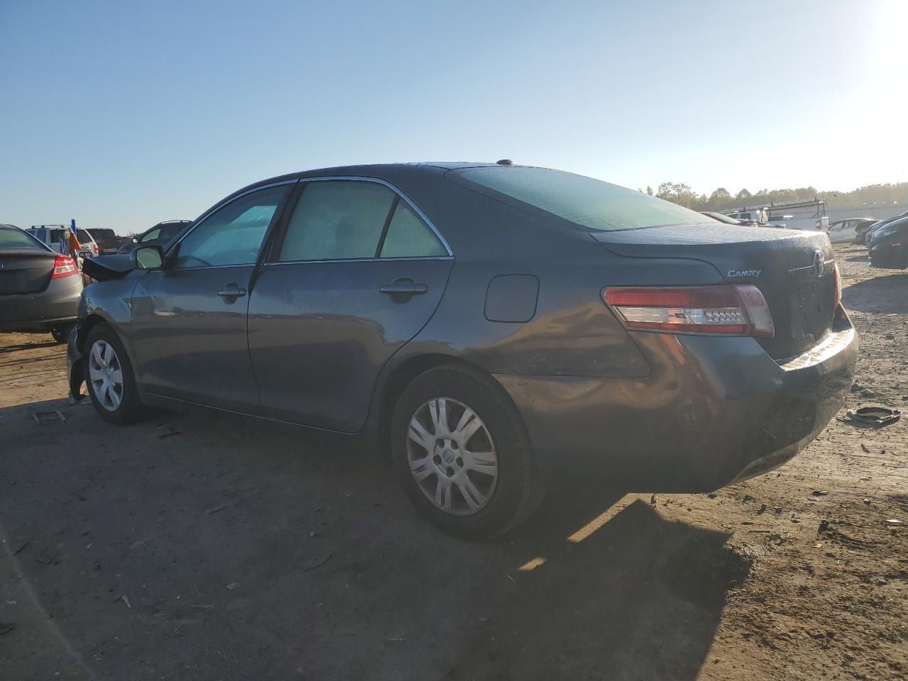 2011 TOYOTA CAMRY