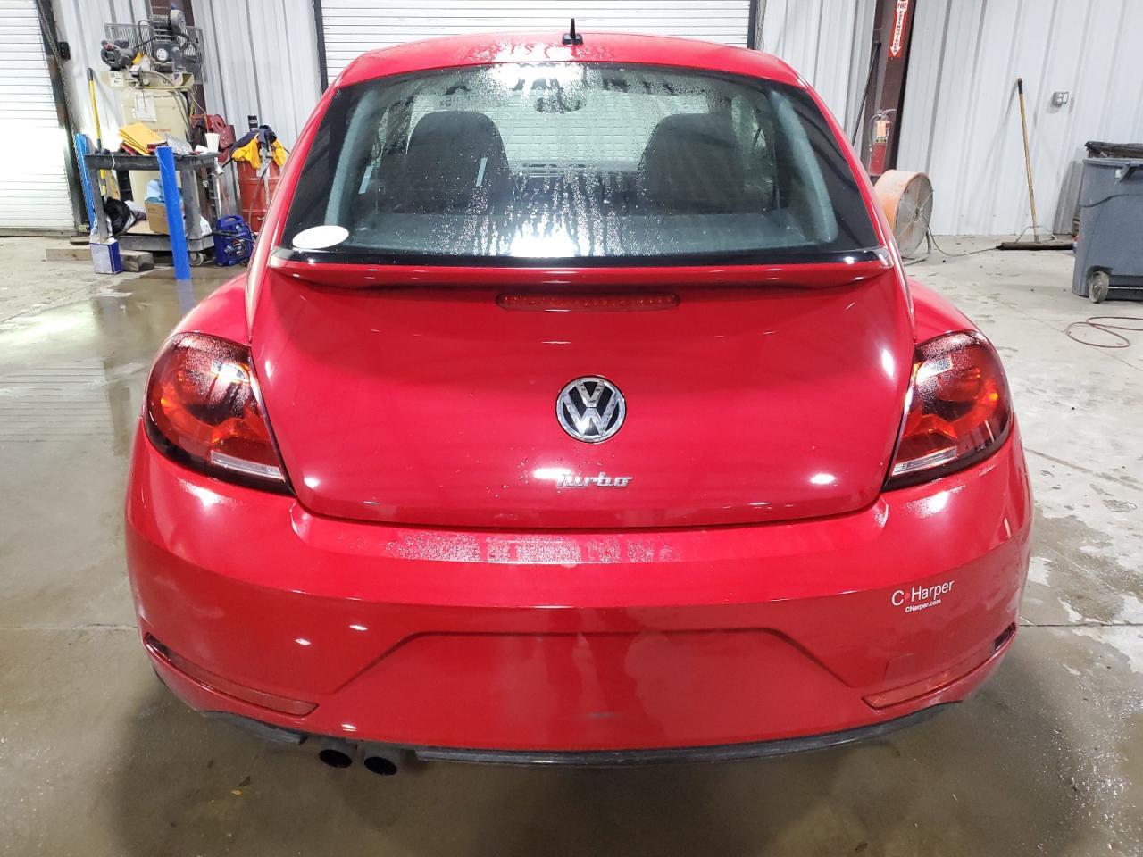 2018 VOLKSWAGEN Beetle