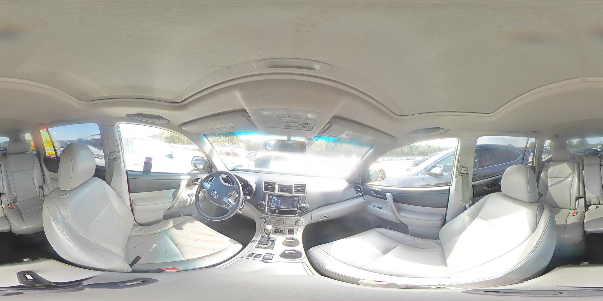 2013 TOYOTA HIGHLANDER