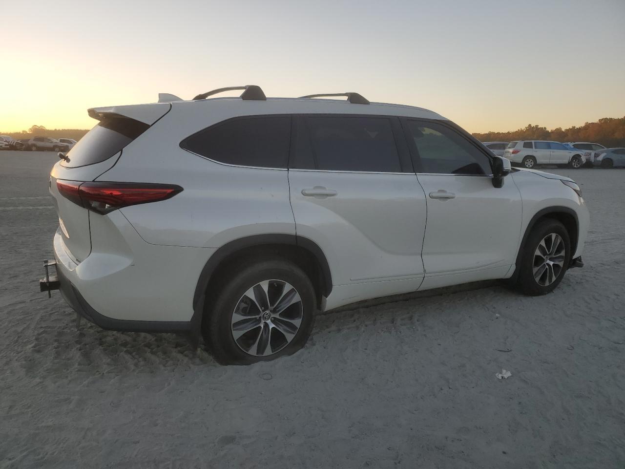 2021 TOYOTA HIGHLANDER